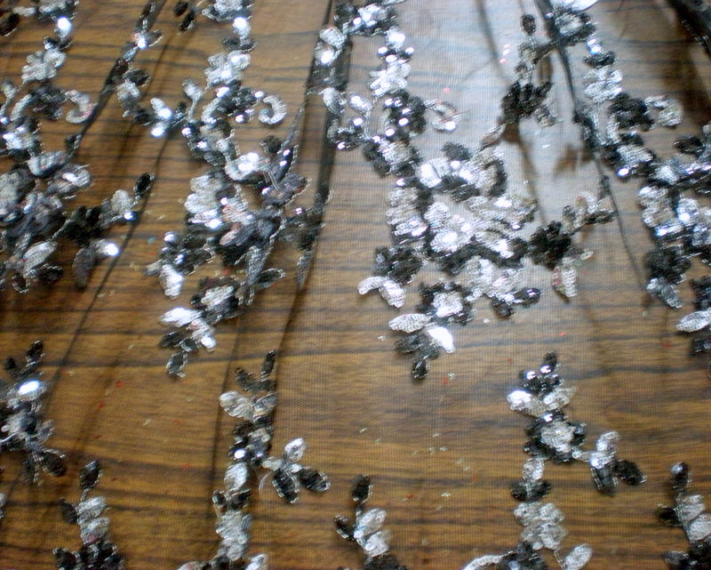 2.Black-Silver Arun Flower Sequins